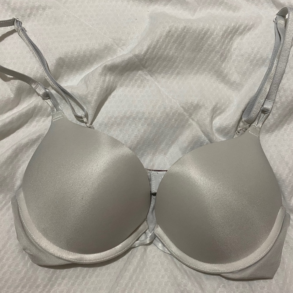 VS Bombshell Bra 🤍